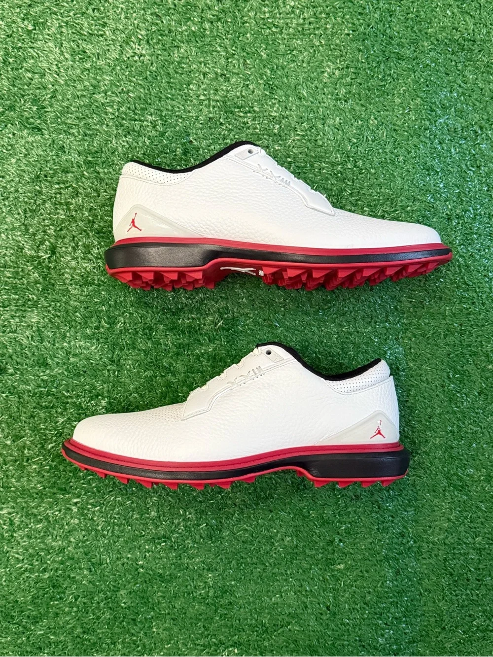 Jordan ADG 5 Golf Shoes – White/Black/Varsity Red – Men’s Size 7.5 – Brand New
